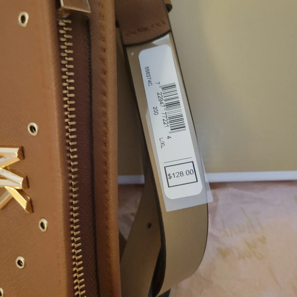 Michael Kors Belt Bag. NWT. - Picture 2 of 3